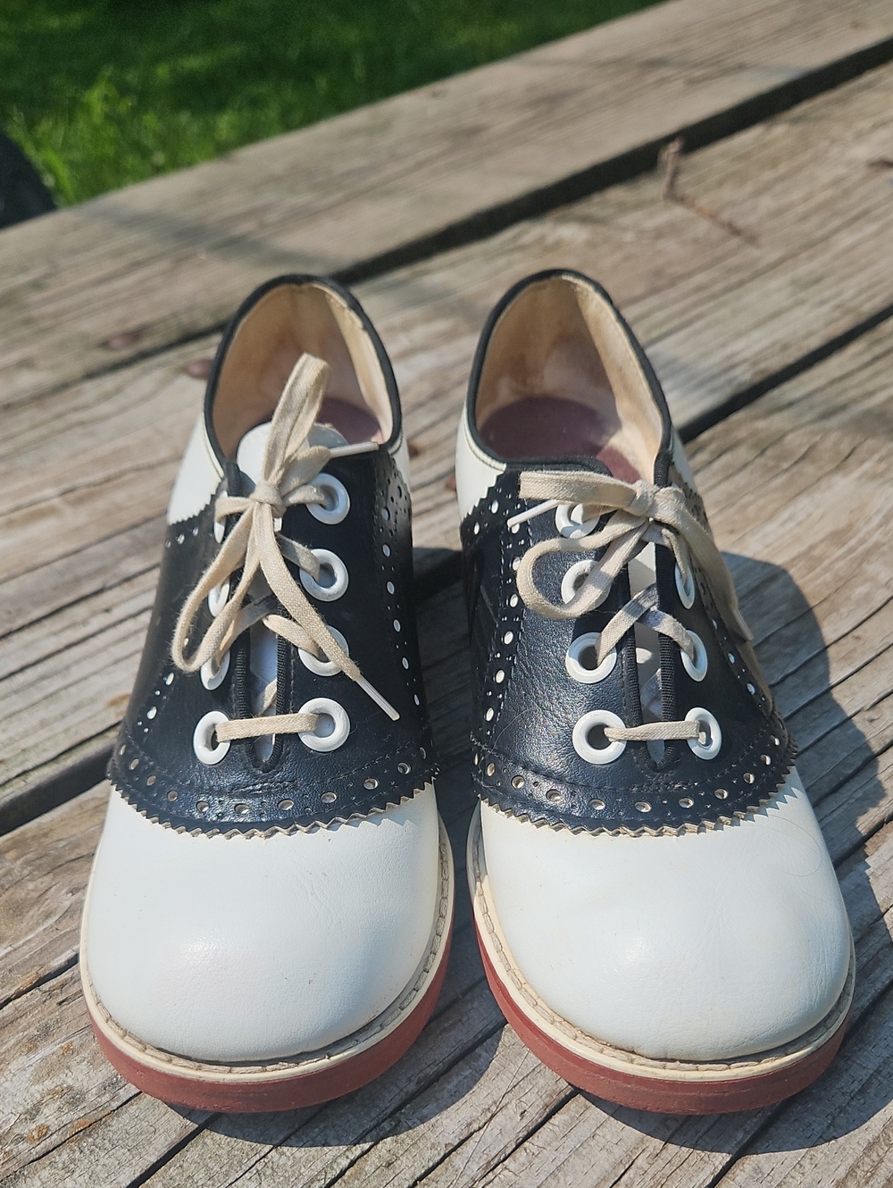 Classic Two-Tone Saddle Shoes in Black and White